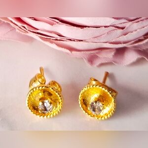 Vintage 80s Golden Circle Stud Earrings